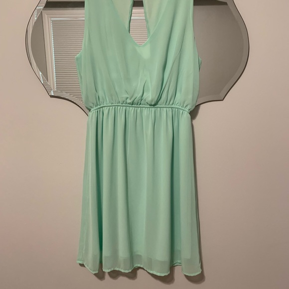 Summer dress - Picture 2 of 7